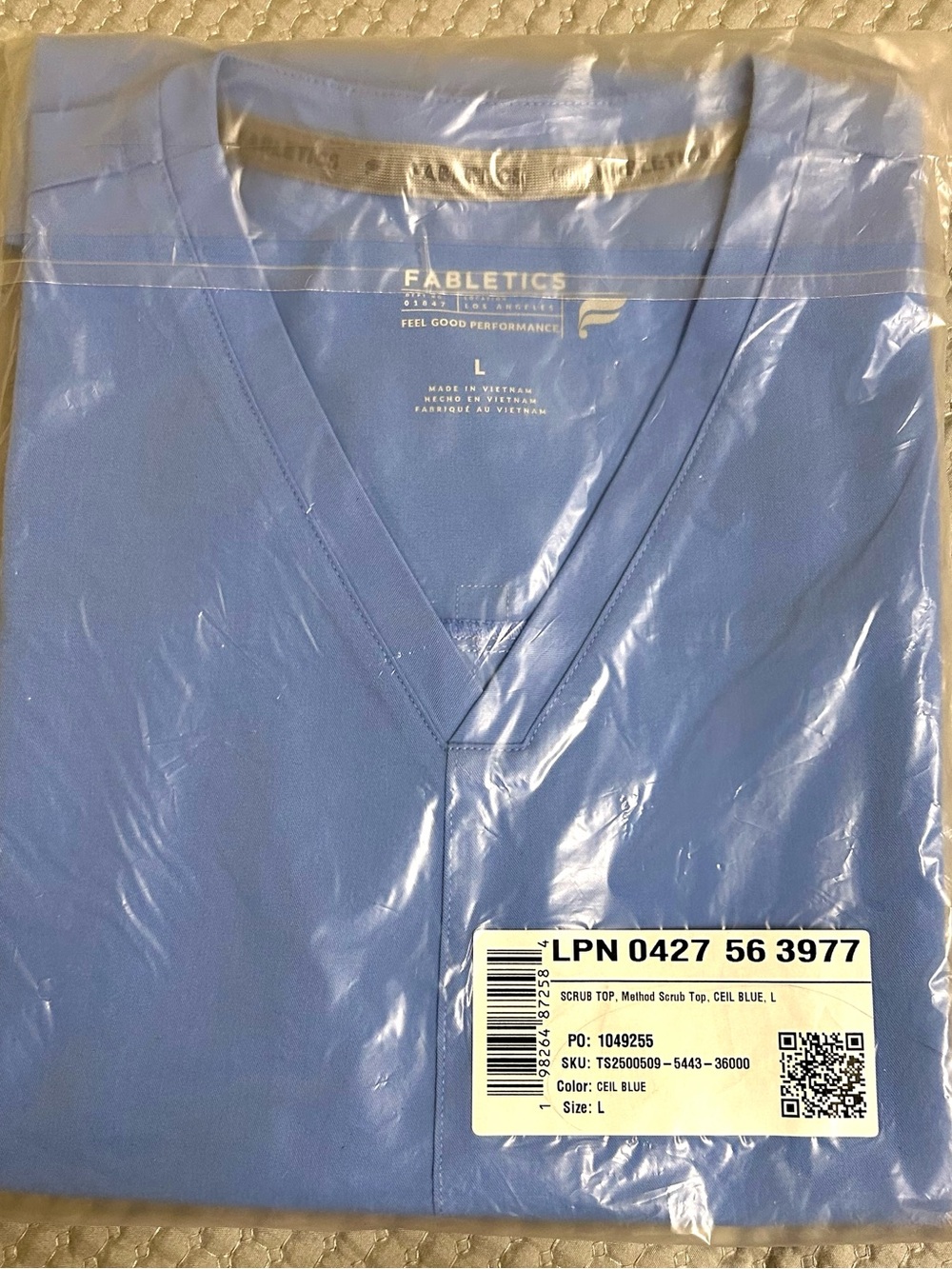 Fabletics scrub top - Picture 5 of 7